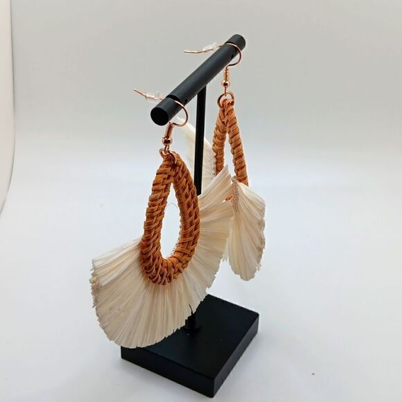 New Rattan, Straw, Wicker, Teardrop Earrings Women's New - Picture 3 of 5